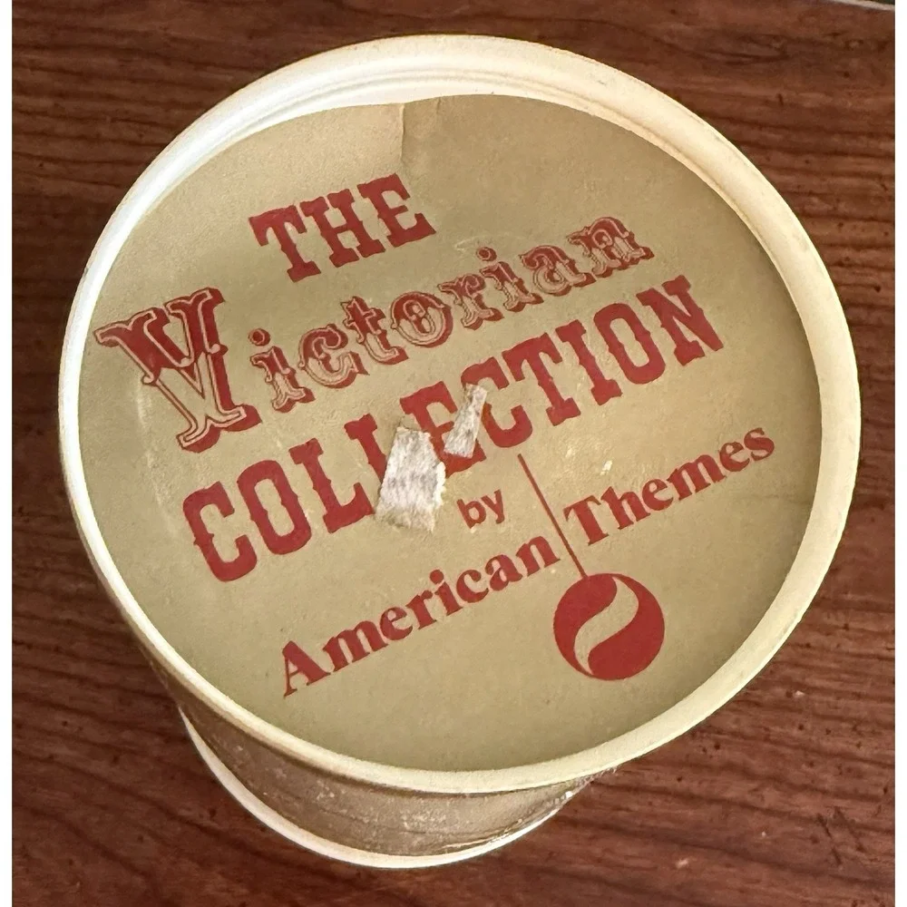 Vintage‎ American Themes Victorian Collection Glass Christmas Ornaments Santa